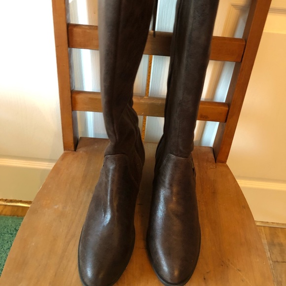 …..SALE….Lace up boots - Picture 2 of 6